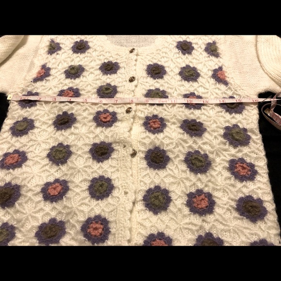 NEW - Button Front Crocheted Knit Flowers Pattern Cardigan Sweater - Picture 7 of 13